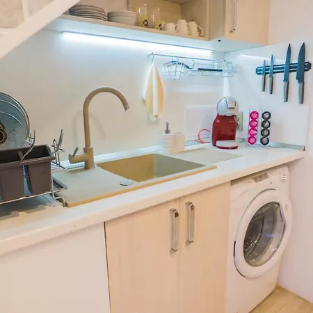 Cozy Maisonette With 2 Bathrooms In Center * וארנה