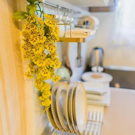 Cozy Maisonette With 2 Bathrooms In Center דירה
