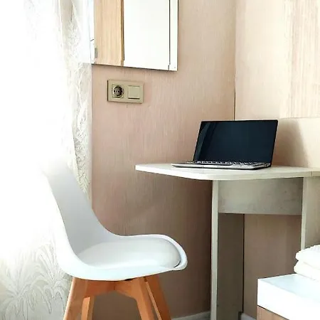 Cozy Maisonette With 2 Bathrooms In Center 바르나